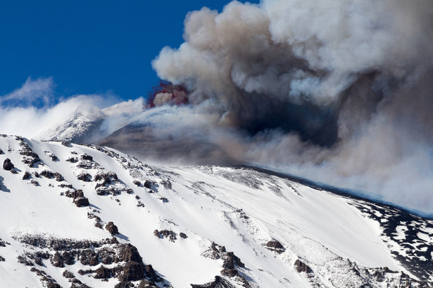 Wybuch wulkanu Etna - Zdjęcie, obraz