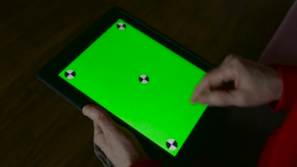 Tablet With a Green Screen in the Hands - Footage, Video