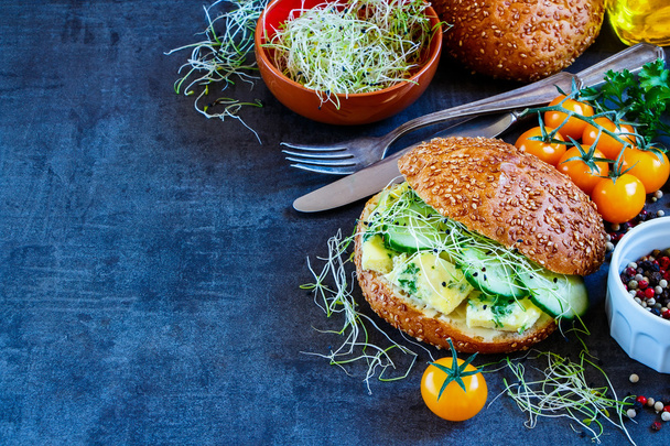 Свіжі вегетаріанські сендвіч
 - Фото, зображення