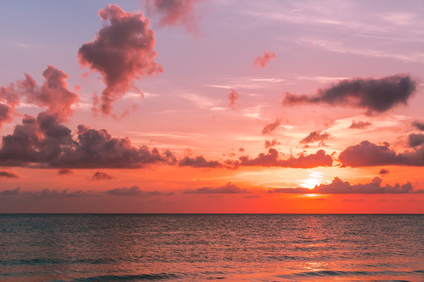 Захід сонця в Атлантичний океан - Фото, зображення