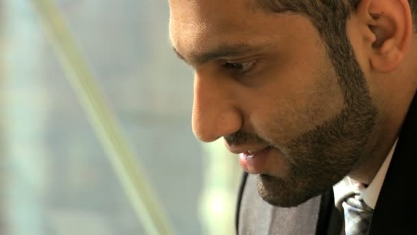 Arab üzletember portréja - Felvétel, videó