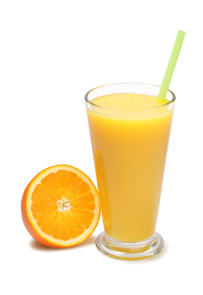 vaso de zumo de naranja recién prensado aislado
 - Foto, Imagen