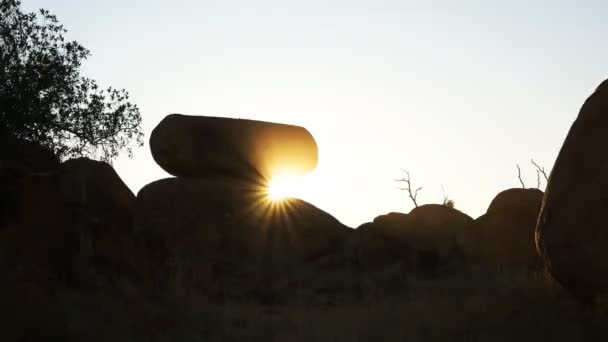 Teufelskugeln bei Sonnenaufgang - Filmmaterial, Video
