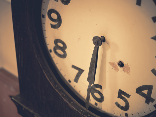Ρολόι Vintage στυλ εμφανίζει στοιχεία μνήμης και εννοιολογική την ώρα - Φωτογραφία, εικόνα