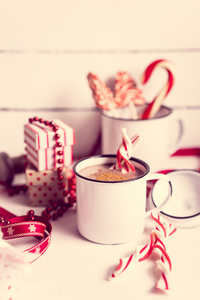 Рождественское украшение с кружкой горячего шоколада
 - Фото, изображение