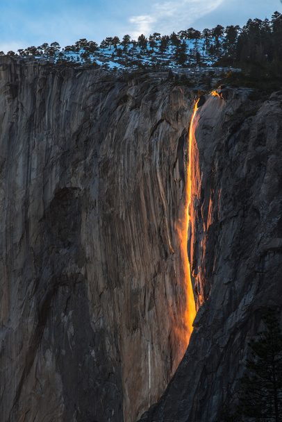 Firefall w Yosemite National Park, Stany Zjednoczone Ameryki - Zdjęcie, obraz
