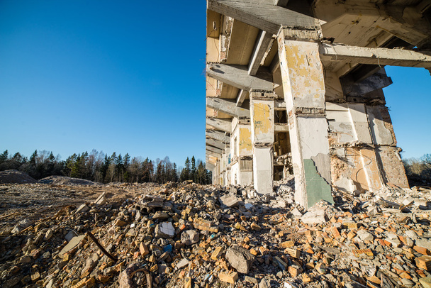 rovine di edifici abbandonati
 - Foto, immagini
