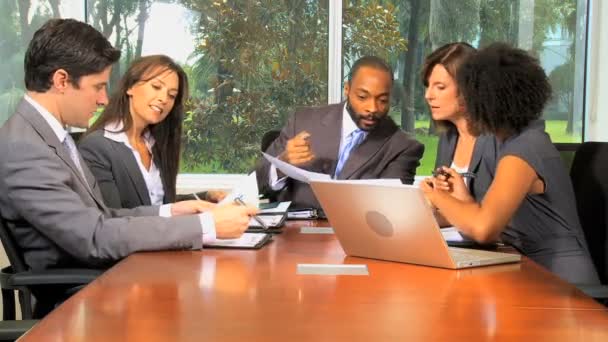 Multiethnische Geschäftsleute treffen sich - Filmmaterial, Video