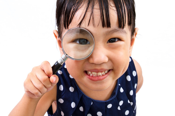 Asian Little Chinese Girl Holding Magnifying Glass  - Zdjęcie, obraz