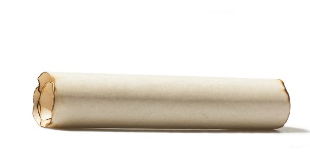 Старый коричневый бумажный свиток с обожженными краями
 - Фото, изображение