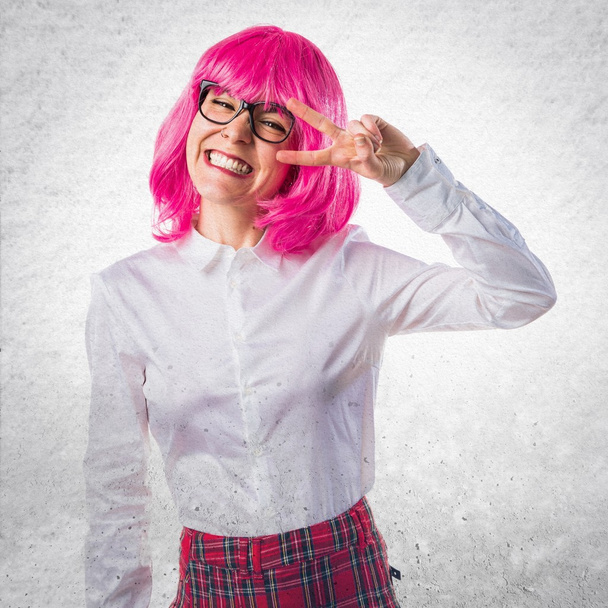 κοπέλα με ροζ μαλλιά  - Φωτογραφία, εικόνα