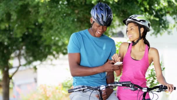 coppia scattare selfie durante la guida di biciclette
 - Filmati, video