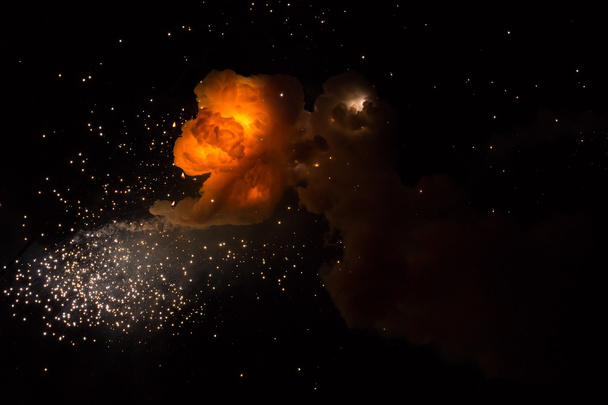 Explosión ardiente realista
 - Foto, Imagen