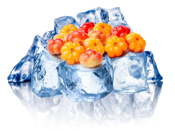 Frozen cloudberries isolated - Photo, Image