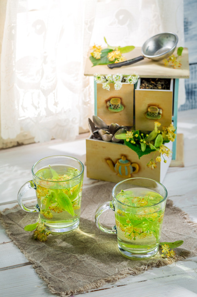 Healing tea with honey - Foto, immagini