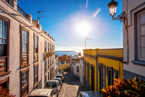 Santa Cruz de La Palma şehir sokak görünümü - Fotoğraf, Görsel