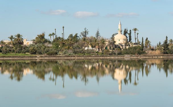 Hala sułtan Tekke Muzułmański meczet Larnaca Cypr - Zdjęcie, obraz