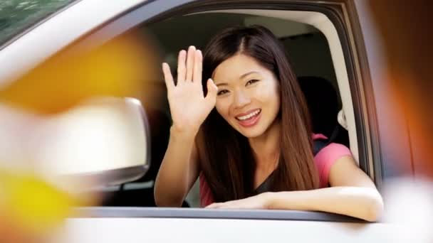 Aasialainen kiinalainen nainen menossa road trip
 - Materiaali, video