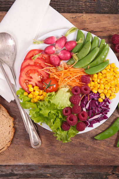 rainbow vegetarian salad - Foto, Imagen