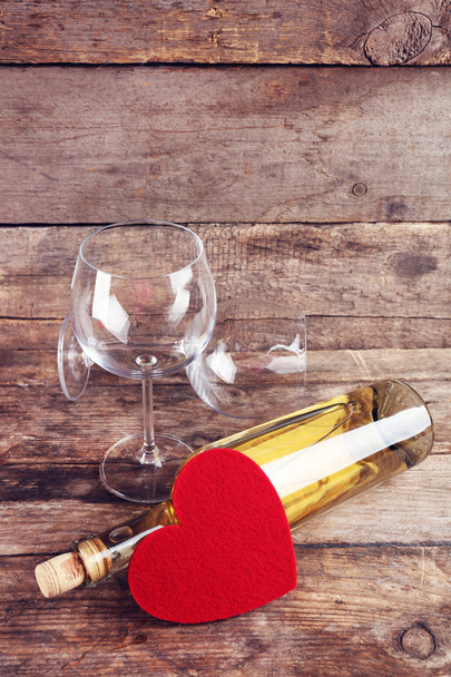 Wine bottle and glasses   - Valokuva, kuva