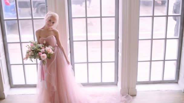 The bride in a pink dress - Footage, Video