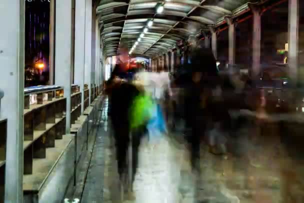 Poklatkowy tłum ludzi chodzących na Nemczycz - Materiał filmowy, wideo