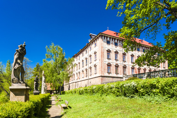 Дворец Либоховице, Чешская Республика
 - Фото, изображение