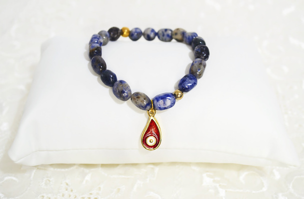Gemstone náramek s lapis lazuli korálky - Fotografie, Obrázek
