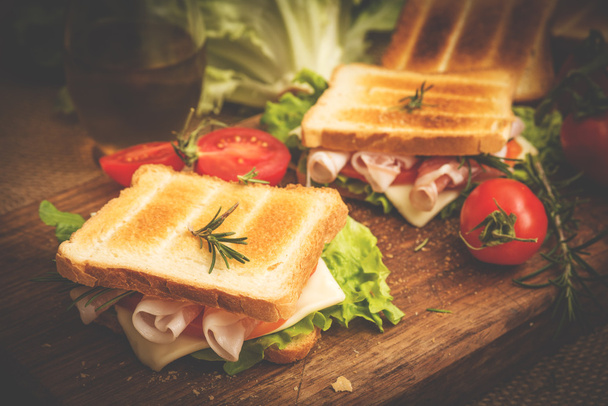 Ham and cheese sandwich - Foto, afbeelding