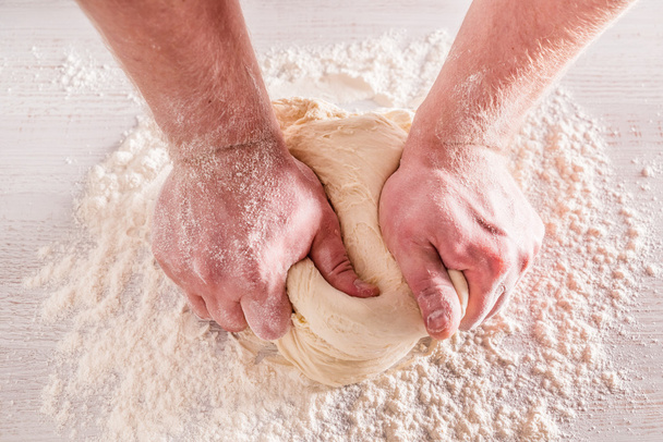 chef making bread - Foto, afbeelding