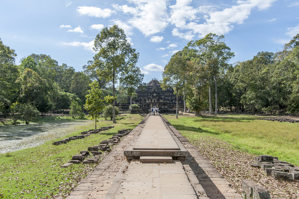 Ingresso di Angkor Baphuon
 - Foto, immagini