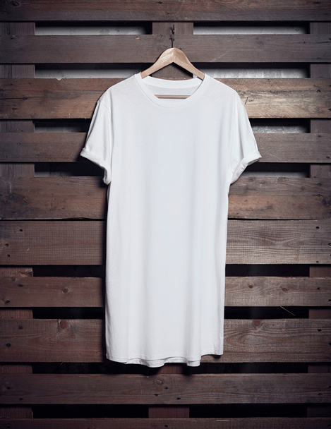 white long t-shirt - Фото, изображение