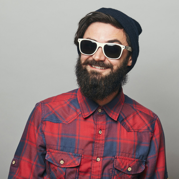 Bearded young man in sunglasses - Fotografie, Obrázek