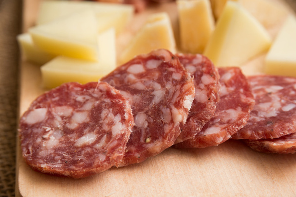 Platter of cured meats and cheeses - Foto, imagen