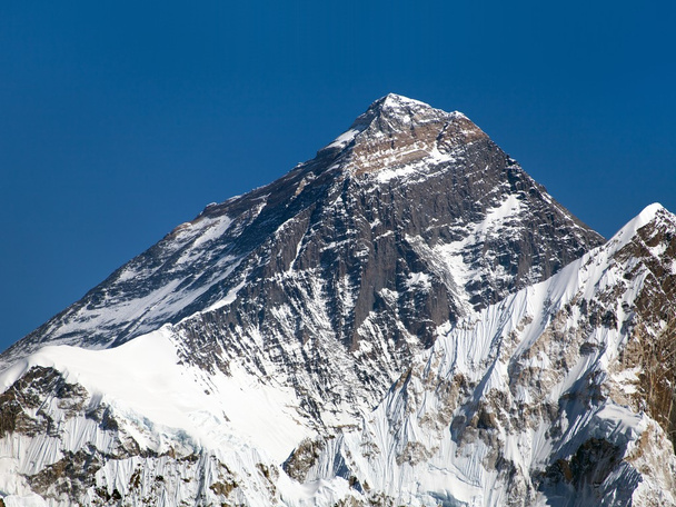 Top of Mount Everest from Gokyo valley - 写真・画像