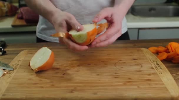 Cooking hamburgers buns - Záběry, video