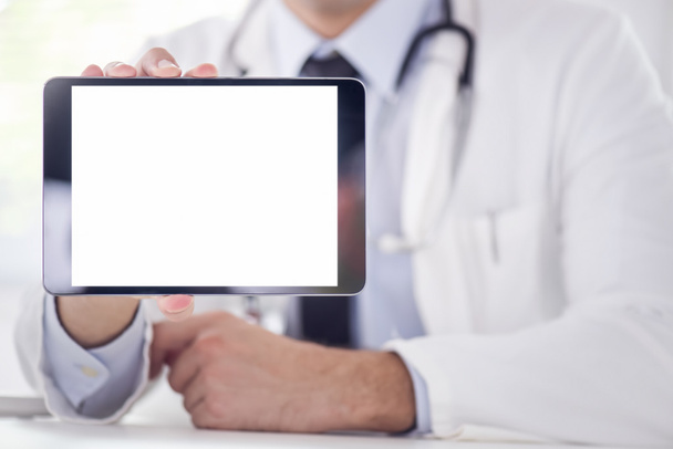 Доктор с цифровым планшетом
 - Фото, изображение
