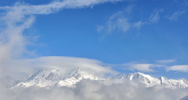 panoraamanäkymät Mont-Blancille
  - Valokuva, kuva