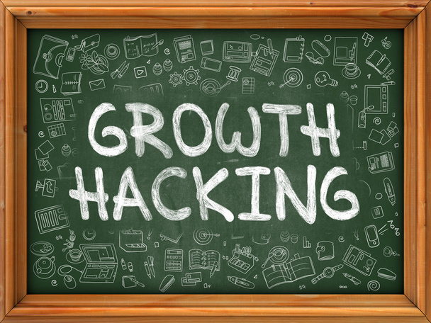 Green Chalkboard with Hand Drawn Growth Hacking. - Foto, afbeelding
