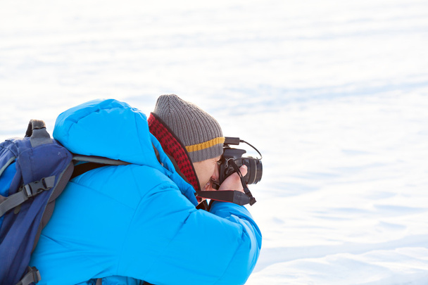 photographer outdoors during winter season - Foto, immagini
