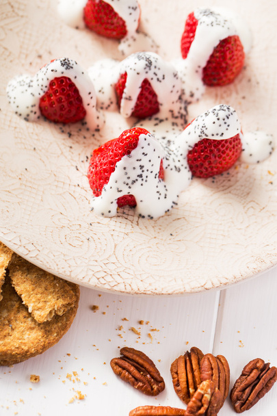 Strawberries and yogurt - Fotografie, Obrázek