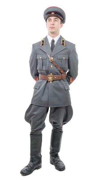Portret van een jonge officier van het Sovjetleger, geïsoleerd op whit - Foto, afbeelding