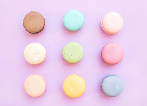 Sweet colorful French macaroon biscuits - 写真・画像