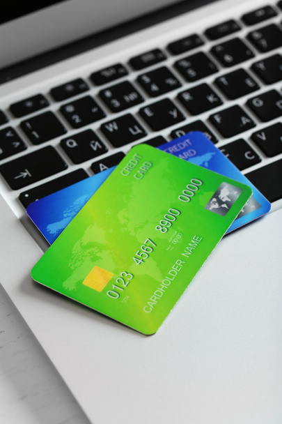 Primer plano de la tarjeta de crédito
 - Foto, imagen