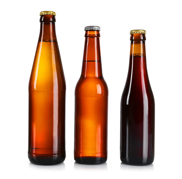 Glazen flessen van verschillende bier   - Foto, afbeelding