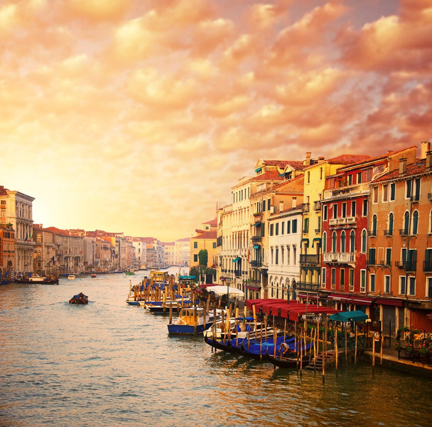 mooi uitzicht op de gracht Venetië - Foto, afbeelding