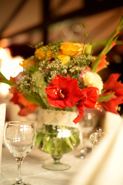 Decoração de casamento floral agradável com foco seletivo
 - Foto, Imagem