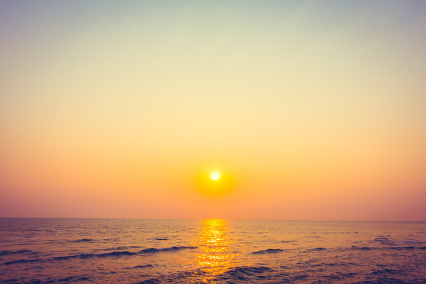 auringonlasku ja meren tausta  - Valokuva, kuva