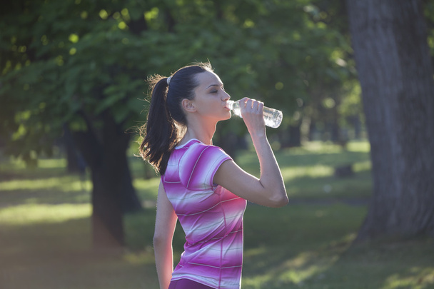 deporte e hidratación corporal
 - Foto, Imagen