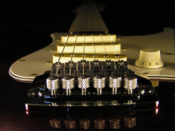 Puente de guitarra
 - Foto, imagen
